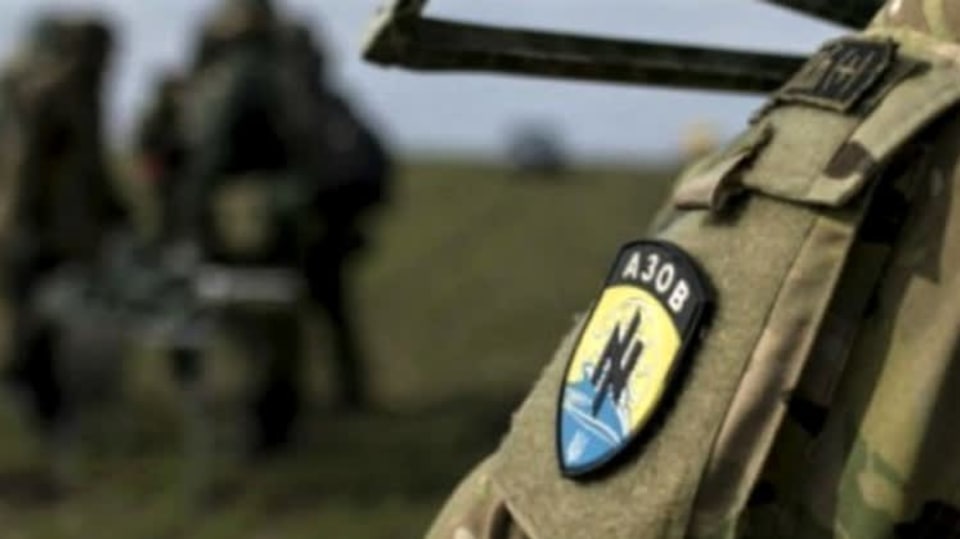 Ukrajinský Azov: Co s ním?